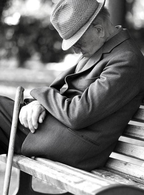 sleeping_man_on_bench